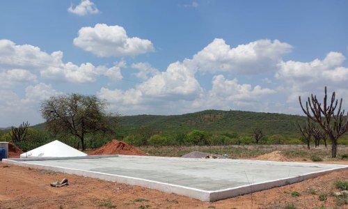 Cisterna Calçadão de Segunda Água 52 mil litros - Água para a produção de alimentos saudáveis e
para a criação de animais